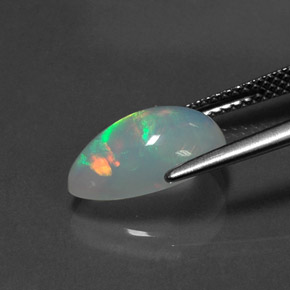 Opala multicolorido natural 1,92ct, formato de pêra, transparente