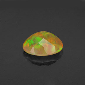 Opala multicolorido natural 1,56ct, corte oval, transparente