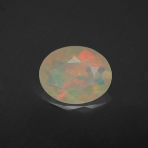 Opala multicolorido natural 1,46ct, corte oval, transparente