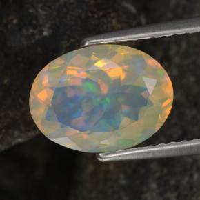 Opala amarelo natural 1,86ct, corte oval, transparente