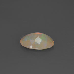 Opala multicolorido natural 1,63ct, corte oval, transparente