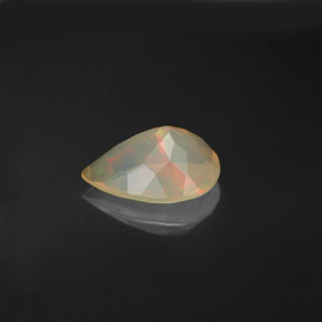 Opala multicolorido natural 0,92ct, formato de pêra, transparente