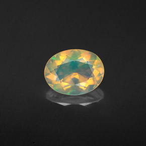 Opala multicolorido natural 1,13ct, corte oval, transparente