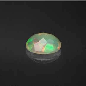 Opala multicolorido natural 1,10ct, corte oval, transparente