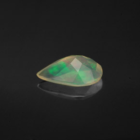 Opala multicolorido natural 0,87ct, formato de pêra, transparente