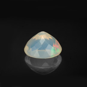 Opala multicolorido natural 2,58ct, corte oval, transparente