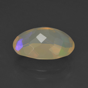 Opala multicolorido natural 1,83ct, corte oval, transparente
