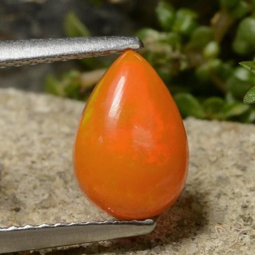 0.91ct Natural laranja avermelhado Opala, Formato de pêra, Translúcido