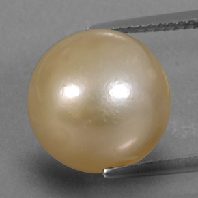 Pérola amarelo natural 13,15ct, esfera / bola, opaco