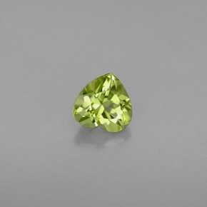 Peridoto verde natural 0,56ct, formato de coração, VS