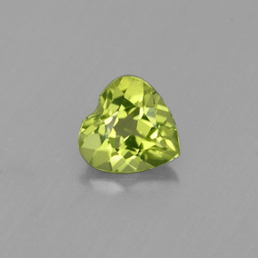 Peridoto verde natural 0,44ct, formato de coração, VS