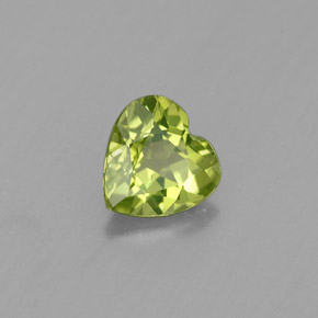 Peridoto verde natural 0,44ct, formato de coração, VS