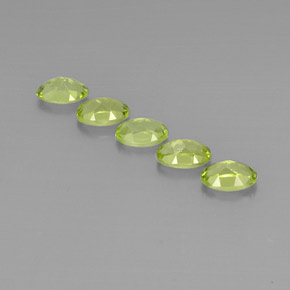 Pedras preciosas de peridoto verde natural de  ct, corte oval, VS