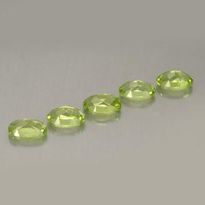 Pedras preciosas de peridoto verde natural de  ct, corte oval, VS