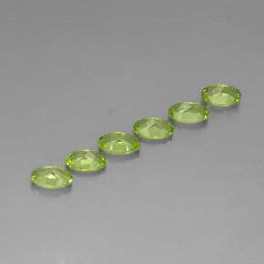 Pedras preciosas de peridoto verde natural de  ct, corte oval, VS