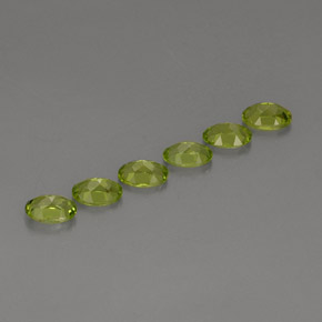 Pedras preciosas de peridoto verde natural de  ct, corte oval, VVS-VS