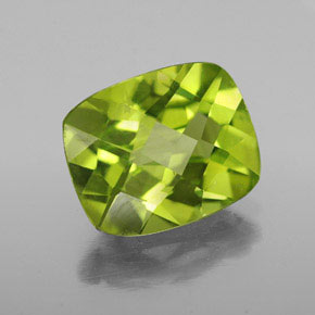 Peridoto verde natural 2,96ct, almofada cortada, VS