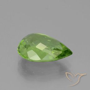 Peridoto Verde médio Natural 3.60ct, Formato de pêra, VS