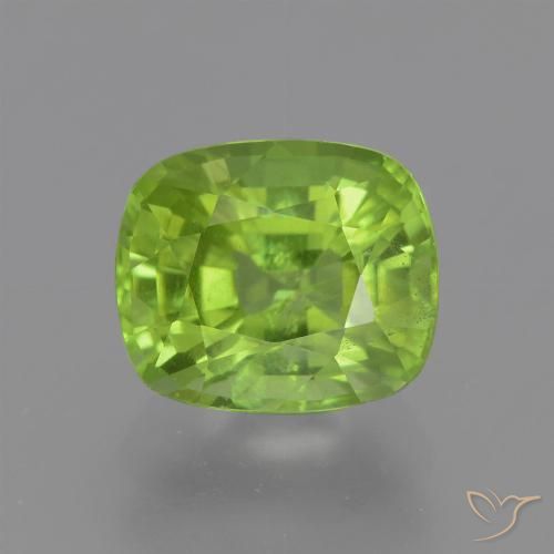 Peridoto cortado em almofada de 2,55 quilates, 8,6 x 7,3 mm de Mianmar, Photo A