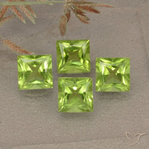 2.93ctw Natural Verde médio Peridoto, Quadrado, VS