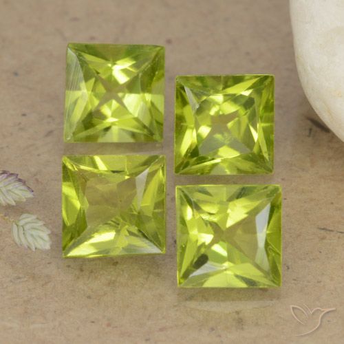 3.05ctw Natural Verde amarelado vivo Peridoto, Quadrado, VS