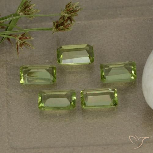 Pedras preciosas de Peridoto Verde Vivo Claro natural de 2.66 ct, Corte Octógono / Esmeralda, VVS-VS