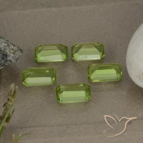 Pedras preciosas de Peridoto Verde médio natural de 2.68 ct, Corte Octógono / Esmeralda, VVS-VS