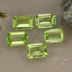 Pedras preciosas de Peridoto verde vivo natural de 2.45 ct, Corte Octógono / Esmeralda, VVS-VS