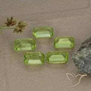 Pedras preciosas de Peridoto Verde médio natural de 2.37 ct, Corte Octógono / Esmeralda, VVS-VS