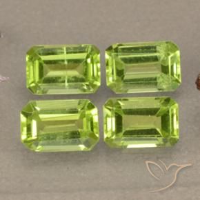 Pedras preciosas de Peridoto Verde médio natural de 2.39 ct, Corte Octógono / Esmeralda, VVS-VS