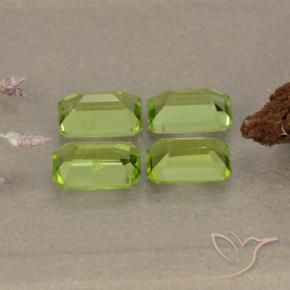 Pedras preciosas de Peridoto Verde médio natural de 2.39 ct, Corte Octógono / Esmeralda, VVS-VS