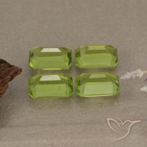 Pedras preciosas de Peridoto verde vivo natural de 2.54 ct, Corte Octógono / Esmeralda, VVS-VS
