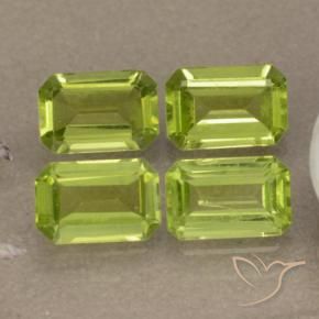 Pedras preciosas de Peridoto Verde médio natural de 2.26 ct, Corte Octógono / Esmeralda, VVS-VS