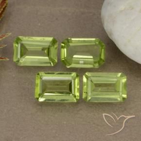 Pedras preciosas de Peridoto Verde médio natural de 1.89 ct, Corte Octógono / Esmeralda, VVS-VS