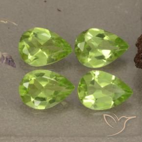 Pedras preciosas de Peridoto verde vivo natural de 2.70 ct, Formato de pêra, VVS-VS