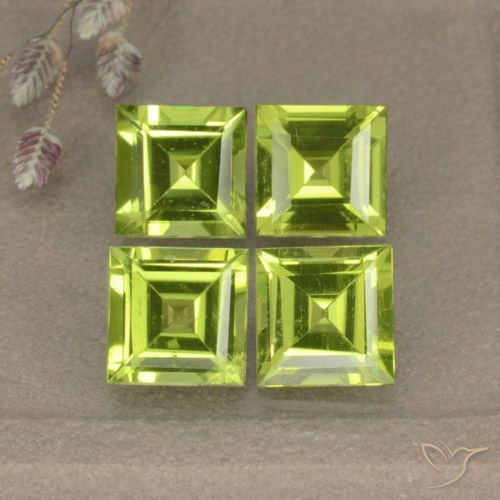 4.33ctw Natural Verde médio Peridoto, Quadrado, VVS-VS