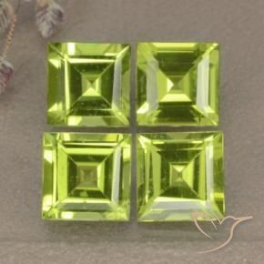 Pedras preciosas de Peridoto Verde médio natural de 4.33 ct, Quadrado, VVS-VS
