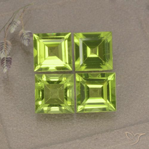 4.41ctw Natural Verde amarelado Peridoto, Quadrado, VVS-VS