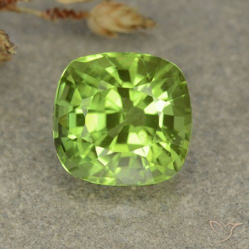 2.40ct Natural Verde médio Peridoto, Almofada, VVS-VS