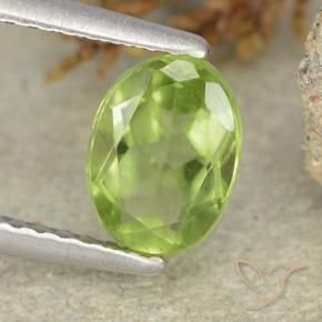 Peridoto Verde médio Natural 1.24ct, oval, VS
