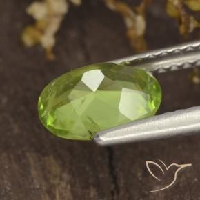 Peridoto Verde médio Natural 1.38ct, oval, VS