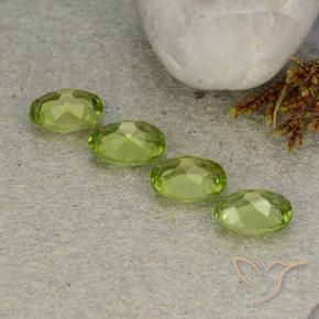 Pedras preciosas de Peridoto Verde médio natural de 4.96 ct, oval, VS
