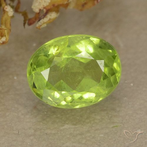 1.15ct Natural Verde Vivo Claro Peridoto, oval, VS