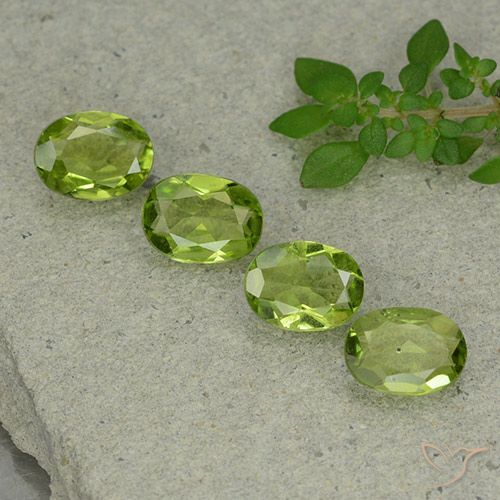 4.56ctw Natural verde vivo Peridoto, oval, VS