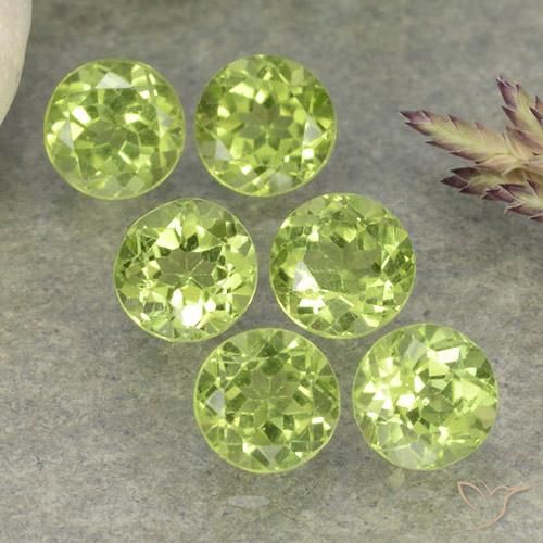 Pedras preciosas de Peridoto Luz verde natural de 2.43 ct, Redondo, VVS-VS