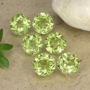 Pedras preciosas de Peridoto Luz verde natural de 2.61 ct, Redondo, VVS-VS