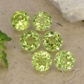 Pedras preciosas de Peridoto Luz verde natural de 2.49 ct, Redondo, VVS-VS