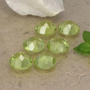 Pedras preciosas de Peridoto Luz verde natural de 2.56 ct, Redondo, VVS-VS