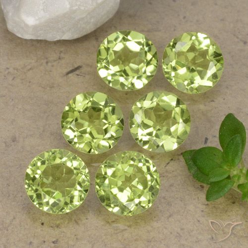 2.37ctw Natural Verde Vivo Claro Peridoto, Redondo, VVS-VS
