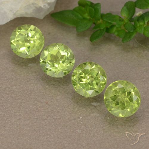 1.75ctw Natural Luz verde Peridoto, Redondo, VVS-VS